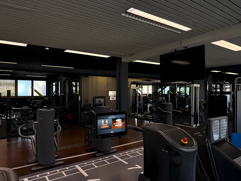 EGYM-Geräte mit Bildschirm im Fitness Club Fellbach